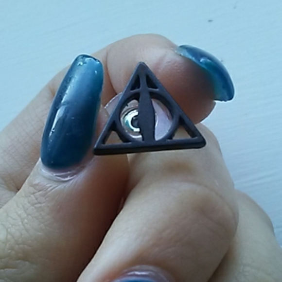 4 pairs Harry Potter Earrings - Picture 5 of 5